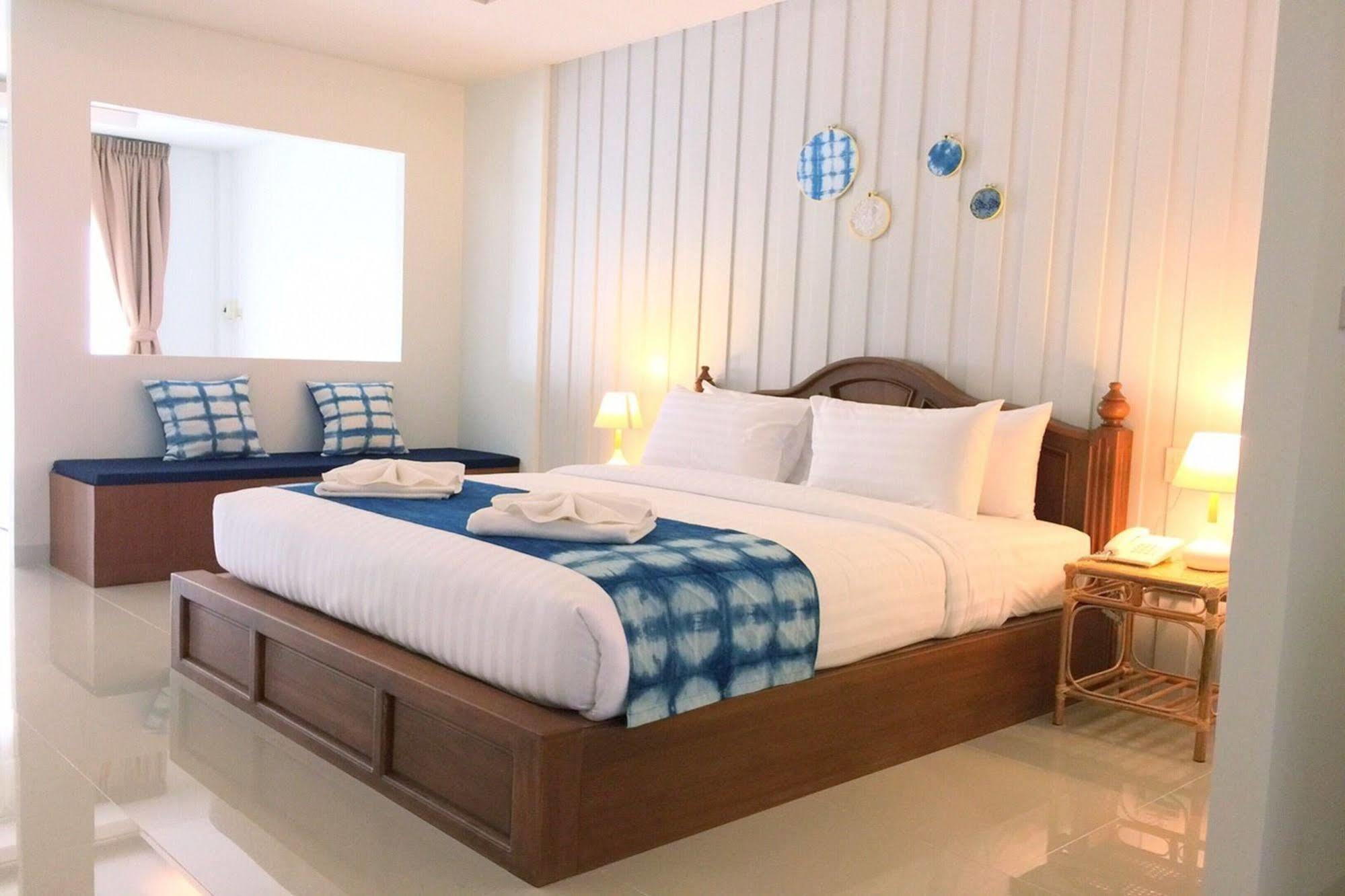 Hotel Baan Iyara Nan Esterno foto