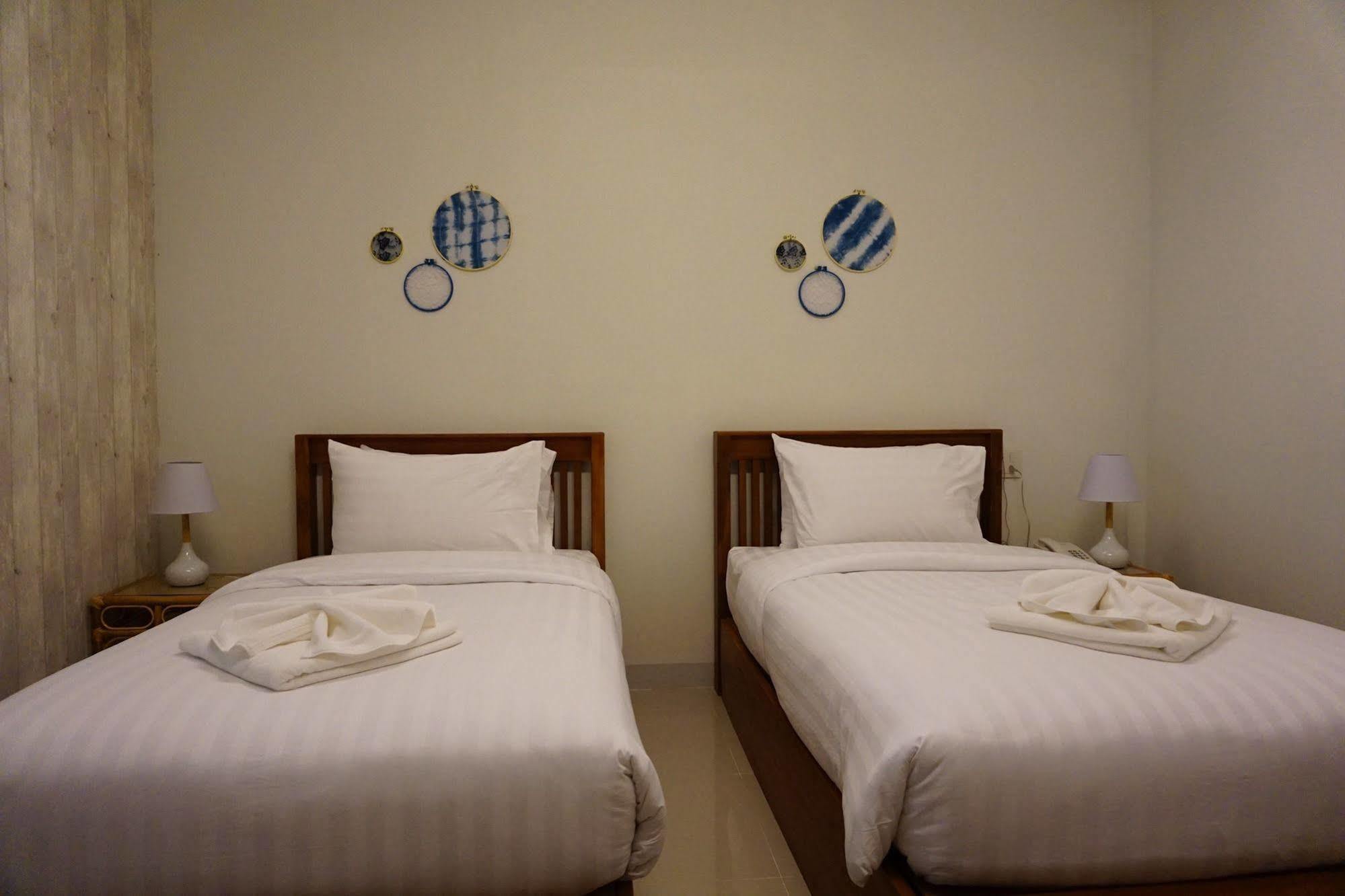 Hotel Baan Iyara Nan Esterno foto