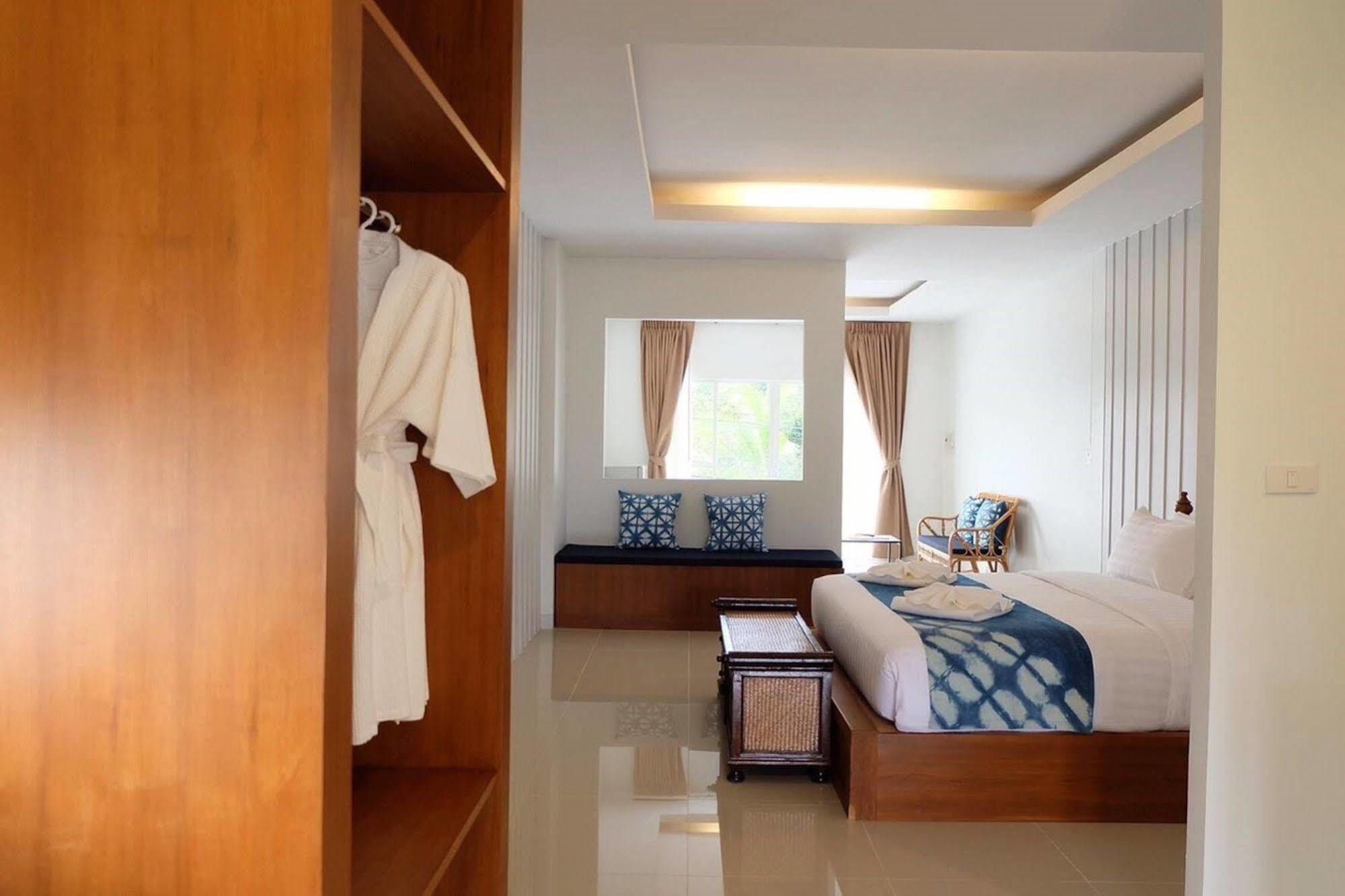 Hotel Baan Iyara Nan Esterno foto