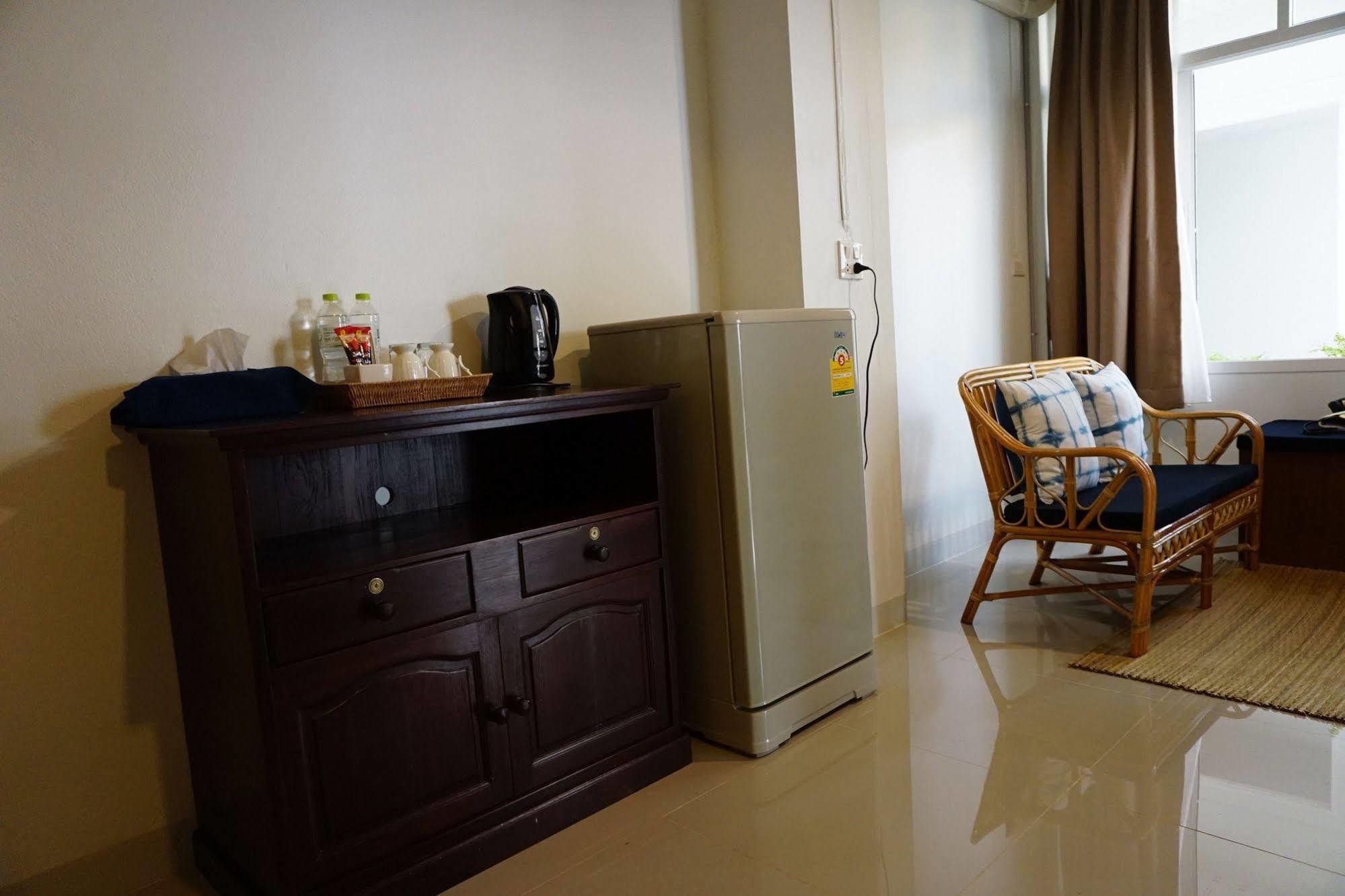 Hotel Baan Iyara Nan Esterno foto